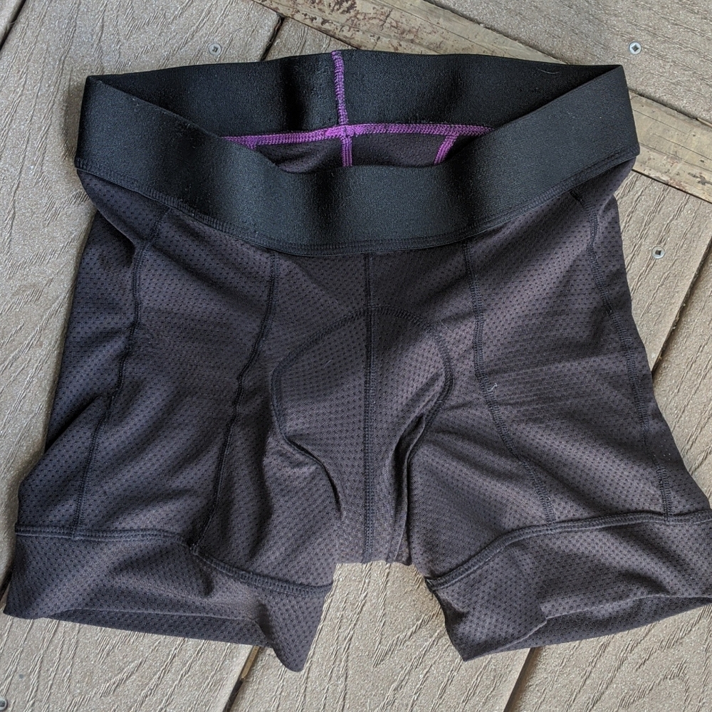 Women's Shredly size 6 biking chamois